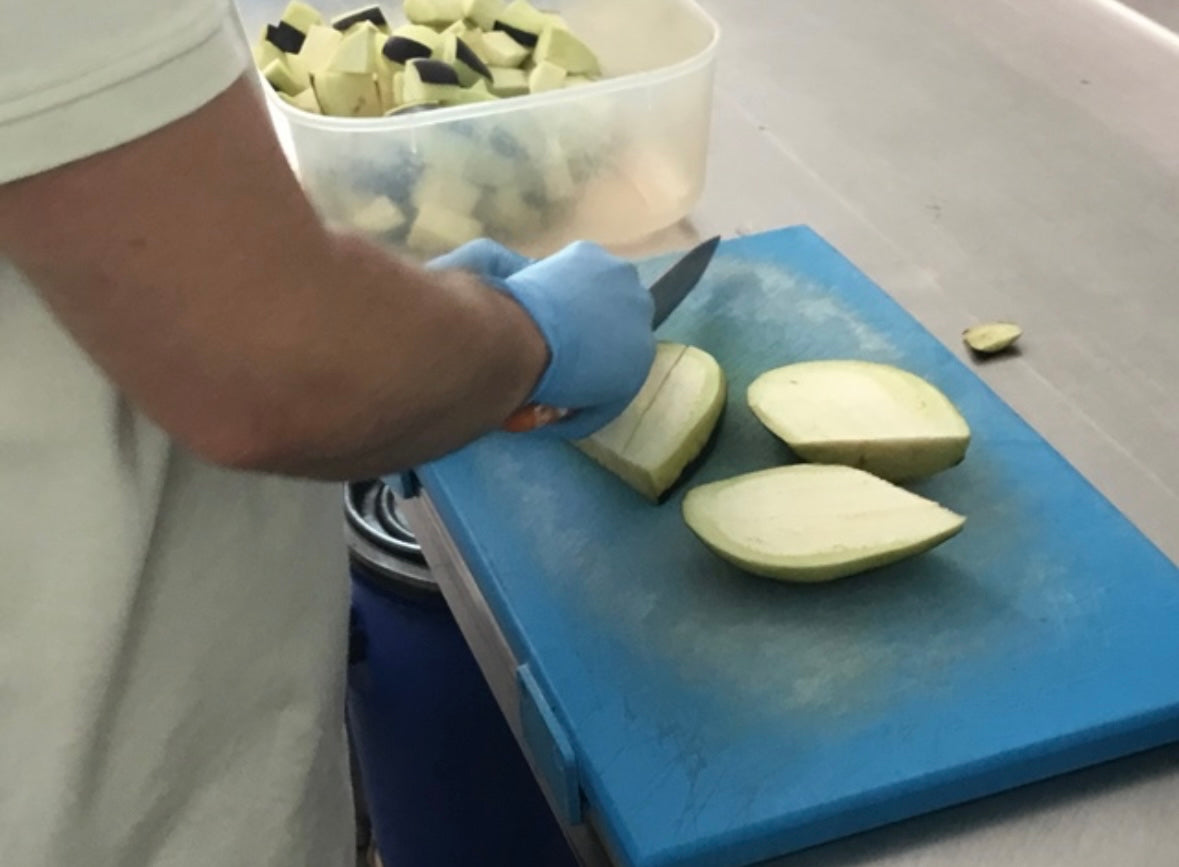 Un tuffo nell'Autentico Sapore di Sicilia: La Caponata Siciliana vo n MiTilSiciliano.com